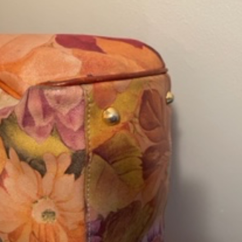 Italian Leather Floral Bag - Picture 11 of 14